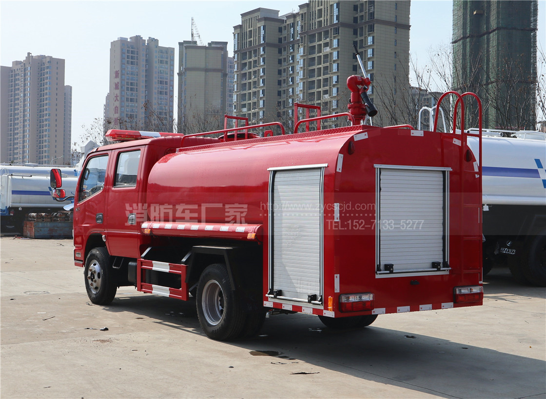 4噸東風福瑞卡雙排消防灑水車
